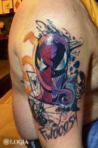 tatuaje-brazo-spiderman-venom-logia-barcelona-lello-sannino 